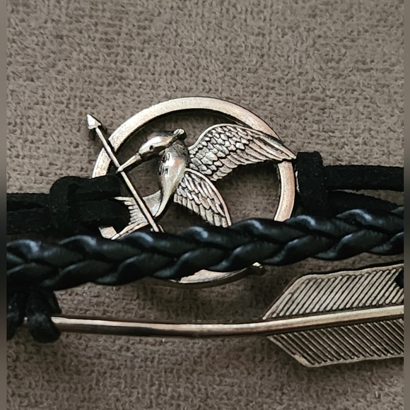 Hunger Games Mockingjay Bracelet - Picture 5 of 6